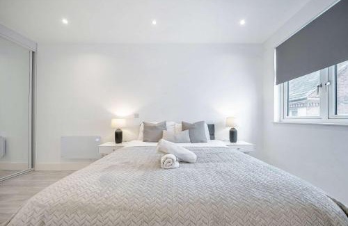Coulsdon West Apartamento | Luxurious 2 Bedroom Apartment