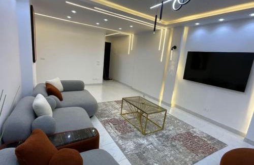 Nasr City Apartamento | Luxurious 2-Bedroom Apartment in Primera Compound with Scenic Pool Views