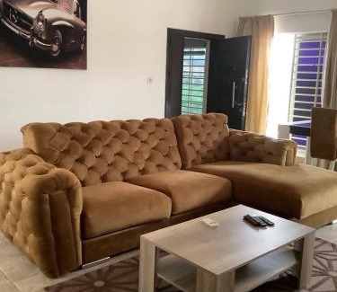 Ogbodjo Apartamento | Luxurious 2 Bedroom Apartment
