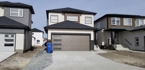 Winnipeg Casa | Luxurious 2 bedroom basement suite