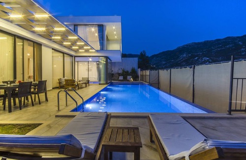 Islamlar Casa | Lujosa villa de 2 dormitorios con una gran piscina aislada y un montón de espacio al aire libre