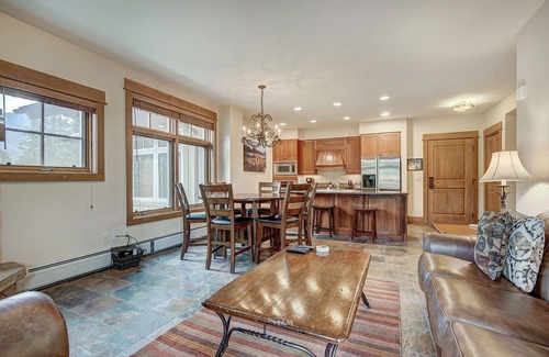 River Run Condominio | Luxurious 2 Br In River Run Village Featuring Ski In Ski-out, No Cleaning Fees 2 Bedroom Condo by RedAwning