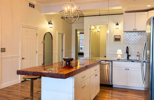 Utica Apartamento | Luxurious 2 BR Loft