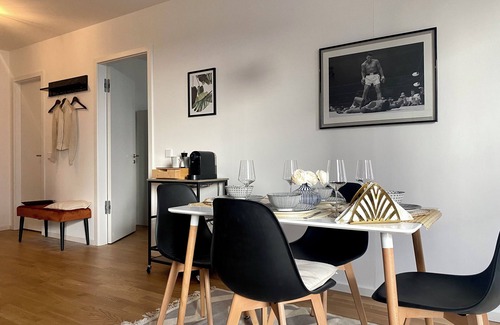 Schoenefeld Apartamento | Luxurious 2-room apartment, WLAN, washing machine