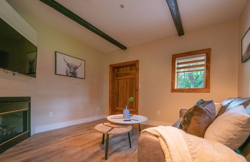 Lambertville Casa | Luxurious 2-Suite Barn in Lambertville