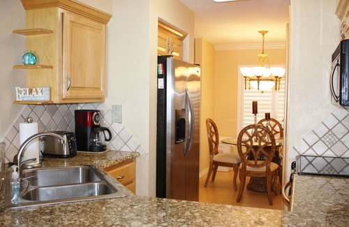 Seawinds Condo Condominio | Luxurious 2BD/2BA Direct Beachfront Condo Sleeps 6, Ormond Beach/Dayton