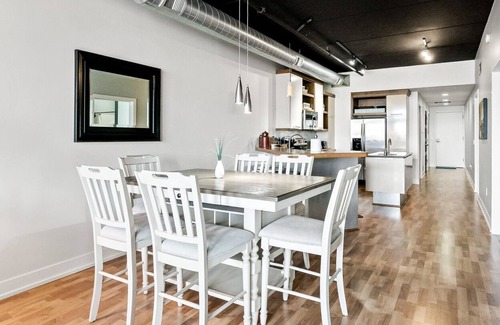 Grand Haven Condominio | Luxurious 2BDR Loft-Condo Grand Haven 12