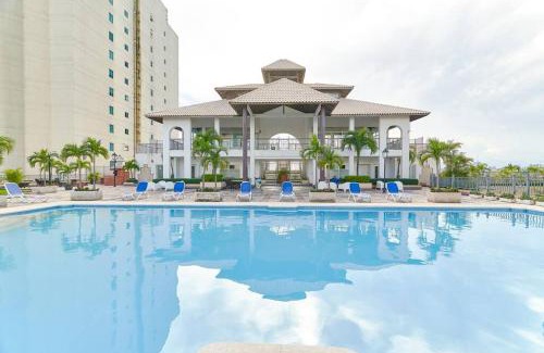 San Geronimo Apartamento | Luxurious 2BDR with Ocean View