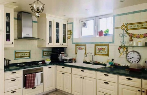 Sevres Apartamento | Luxurious 3+1 pcs apartment with garden 3 km from Paris