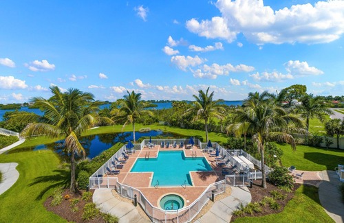 Osprey Condominio | Luxurious 3/2 Waterfront Retreat in Osprey, FL!