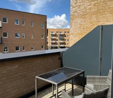 Hatfield Casa | Luxurious 3 Bed & 2 Bath Hatfield House with balcony