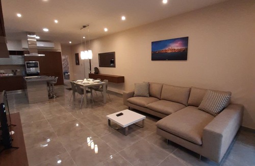 Madliena Apartamento | Luxurious 3-bedroom apartment in Zonqor Area- 5 mins away from the beach!