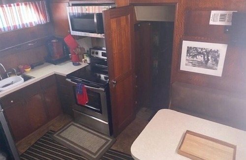 Key West Alquiler De Eote | Luxurious 3-bedroom boat with AC and fitness room in amazing Key West