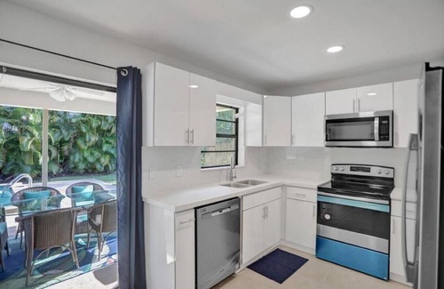 Delray Beach Casa | Luxurious 3-Bedroom House w/Priv Pool and Game Room