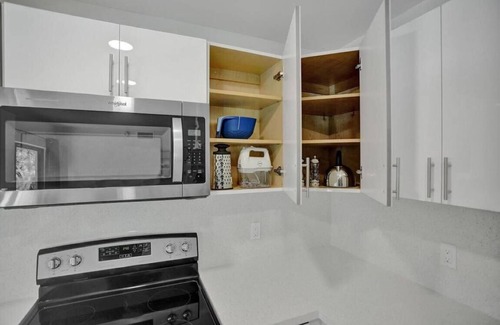 Delray Beach Casa | Luxurious 3-Bedroom House w/Priv Pool and Game Room