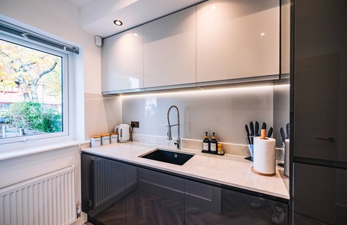 Manchester Casa | Luxurious 3-Bedroom Oasis Manchester