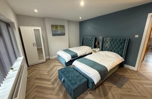 Wolverhampton Apartamento | Luxurious 3 bedrooms flat near New Cross,Wolverhampton No Parties or events