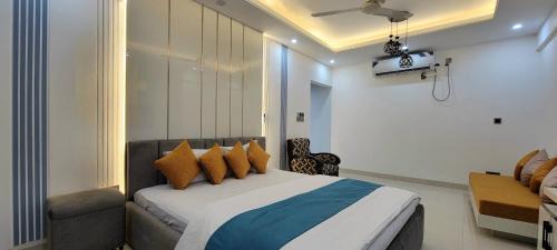 Uttara Apartamento | Luxurious 3-bhk highly secured & close to airport