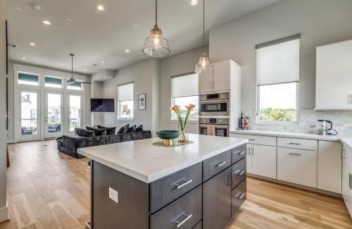 Spring Shadows Casa | Luxurious 3 story home in Houston! Elegance galore