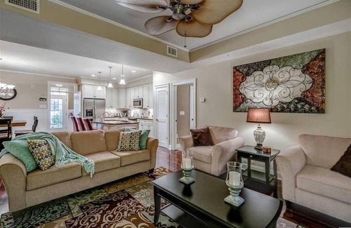 Murrells Inlet Condominio | Luxurious 4 bedroom/4 bathroom condo steps away from TPC