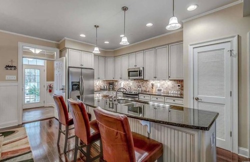 Murrells Inlet Condominio | Luxurious 4 bedroom/4 bathroom condo steps away from TPC