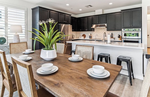 Temecula Casa | Luxurious 4-bedroom house in beautiful Murrieta with AC, WiFi, Workspace
