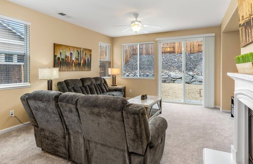 Reno Casa | Luxurious 4 Bedroom House