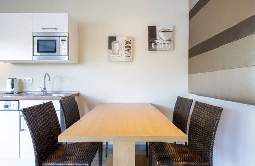 Waxweiler Casa | Luxurious 4-person bungalow in the Eifel camping park
