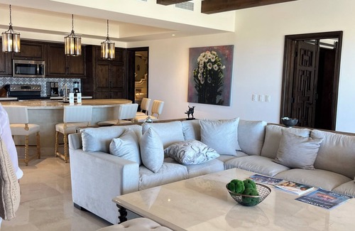 Los Cabos Complejo | Luxurious 5 star resort!