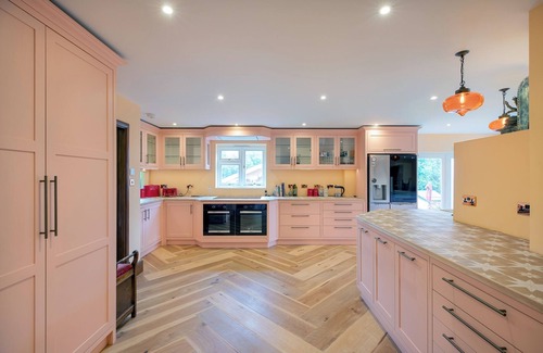 Hurley Apartamento | Luxurious 5BD Cottage & Large Garden by Henley