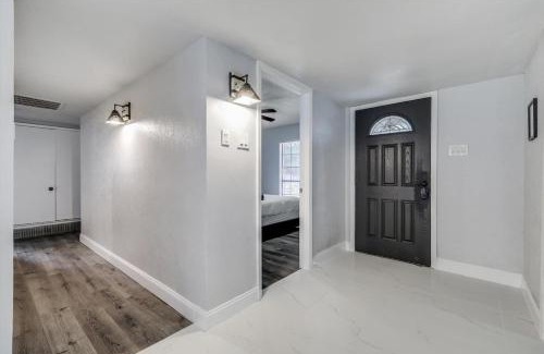 The Colony Casa | Luxurious 5BR 2BA Holiday Home with Pool, Grill, Sauna & Game Room