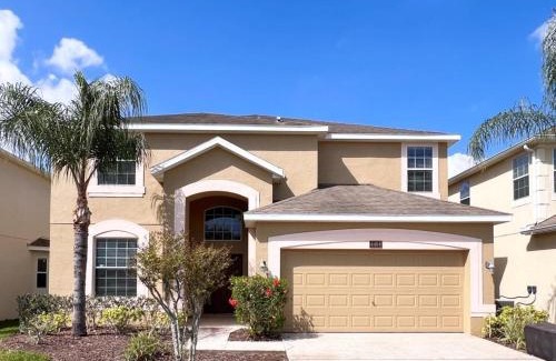 Veranda Palms Casa | Luxurious 6Bd Pool Haven Refreshing and Chic-4464N home