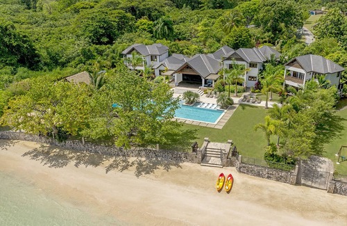 Mammee Bay Villa | Villa lujosa de 7 dormitorios frente al mar en Old Fort Bay, St. Ana