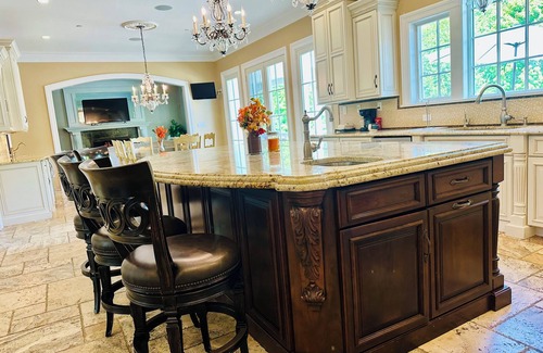 Lewisboro Casa | Luxurious 7-Bedroom Katonah Estate with Pool & Scenic Lake Views.