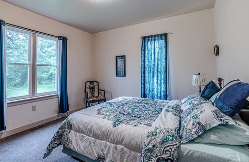 Waynesboro Casa | Luxurious 9Bed Mountaintop Villa