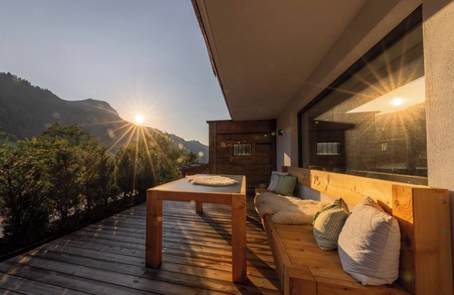 Kitzbuehel Apartamento | Luxurious Alpine retreat with sun terrace