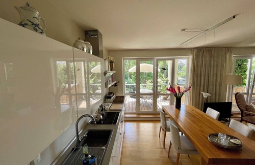 Dresdner Heide Apartamento | Luxurious and light-flooded balcony apartment near forest. Central and relaxing