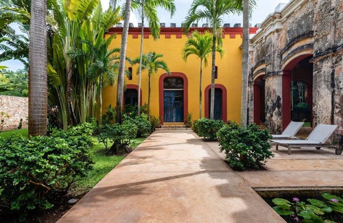 Acanceh Villa | Luxurious & Historic Private Hacienda near Mérida
