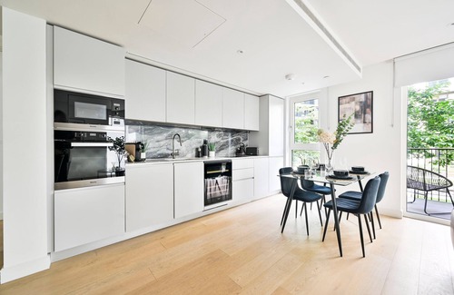White City Apartamento | Luxurious Apartment In White City Living.