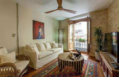 Trinitat Apartamento | LUXURIOUS APARTMENT IN HISTORIC TOWN 2 dormitorios+ 2 baños