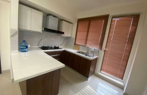 Blue Area Apartamento | Luxurious Apartment with Fascinating Margalla View