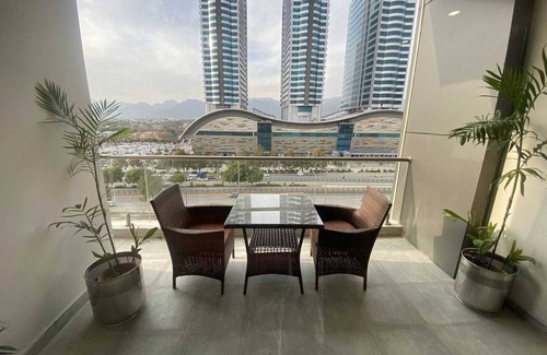Blue Area Apartamento | Luxurious Apartment with Fascinating Margalla View
