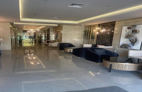 Blue Area Apartamento | Luxurious Apartment with Fascinating Margalla View