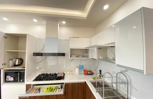 Blue Area Apartamento | Luxurious Apartment with Fascinating Margalla View