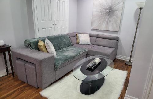 Brampton Apartamento | Luxurious Apt 2BRs-1BA Spacious Modern, with free parking