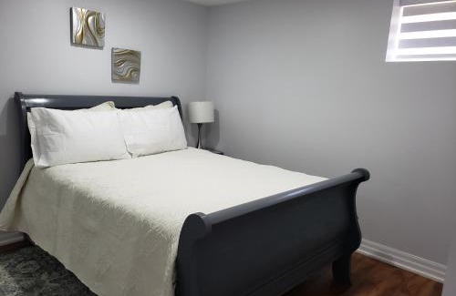 Brampton Apartamento | Luxurious Apt 2BRs-1BA Spacious Modern, with free parking