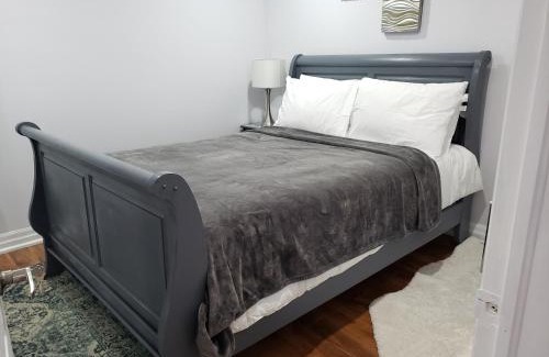 Brampton Apartamento | Luxurious Apt 2BRs-1BA Spacious Modern, with free parking
