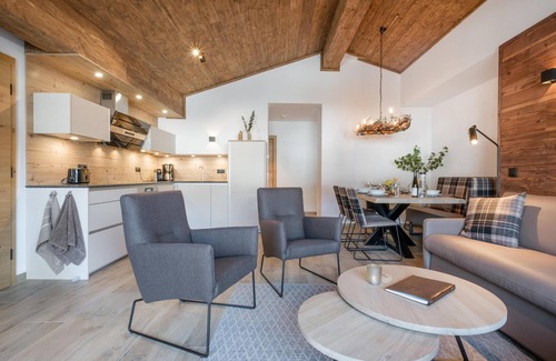 Muehlbach Am Hochkoenig Chalet De Esquí | Luxurious apartment with private sauna and sunny balcony