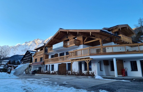 Muehlbach Am Hochkoenig Chalet De Esquí | Luxurious apartment with private sauna and sunny balcony