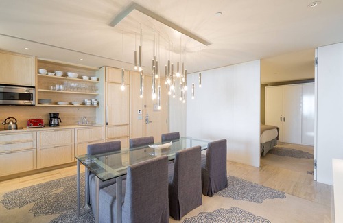 Bal Harbour Condominio | Luxurious Atlantic Suite in Bal Harbour 5-Star Resort!
